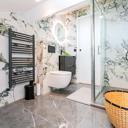 Hotel Au Portes De Paris, Cosy Et Chaleureux *