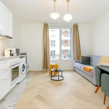 Au Portes De Paris, Cosy Et Chaleureux