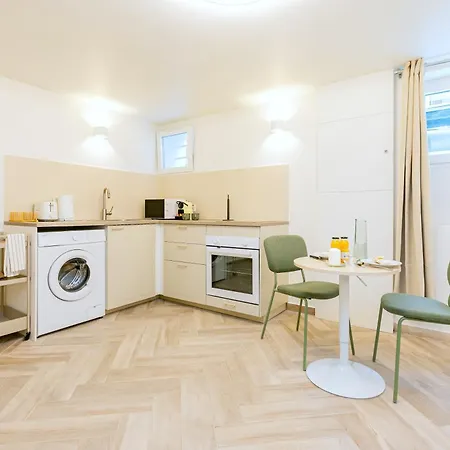 Hotel Au Portes De Paris, Cosy Et Chaleureux *